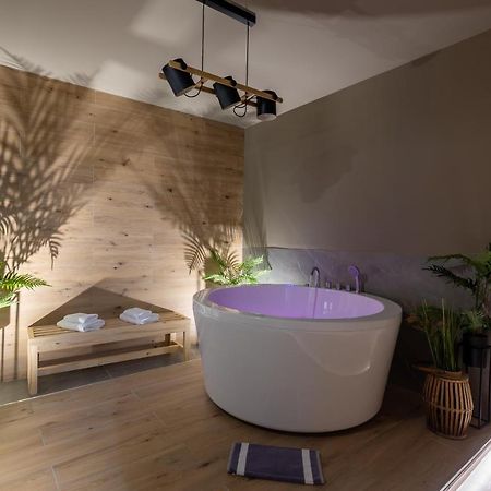 דירות אתונה Noho Boutique , Premium Living Dikeou 8 מראה חיצוני תמונה