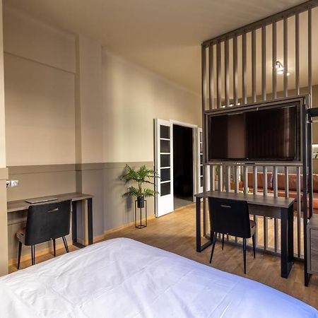 דירות אתונה Noho Boutique , Premium Living Dikeou 8 מראה חיצוני תמונה