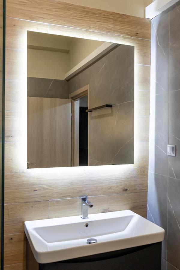דירות אתונה Noho Boutique , Premium Living Dikeou 8 מראה חיצוני תמונה
