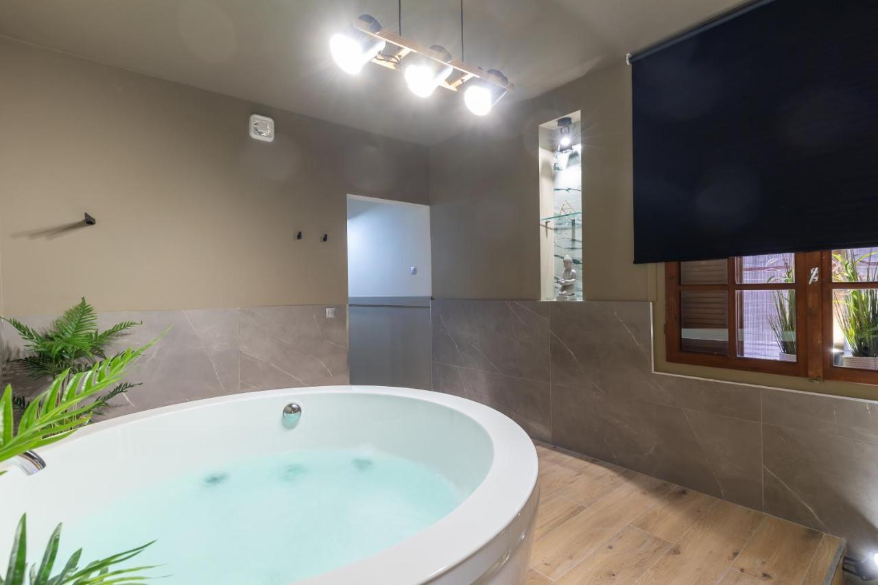 דירות אתונה Noho Boutique , Premium Living Dikeou 8 מראה חיצוני תמונה