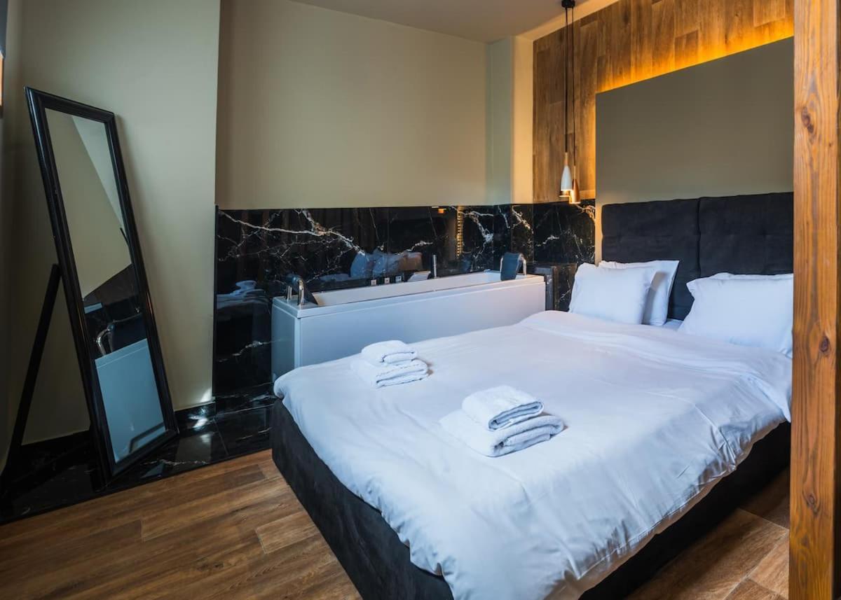דירות אתונה Noho Boutique , Premium Living Dikeou 8 מראה חיצוני תמונה