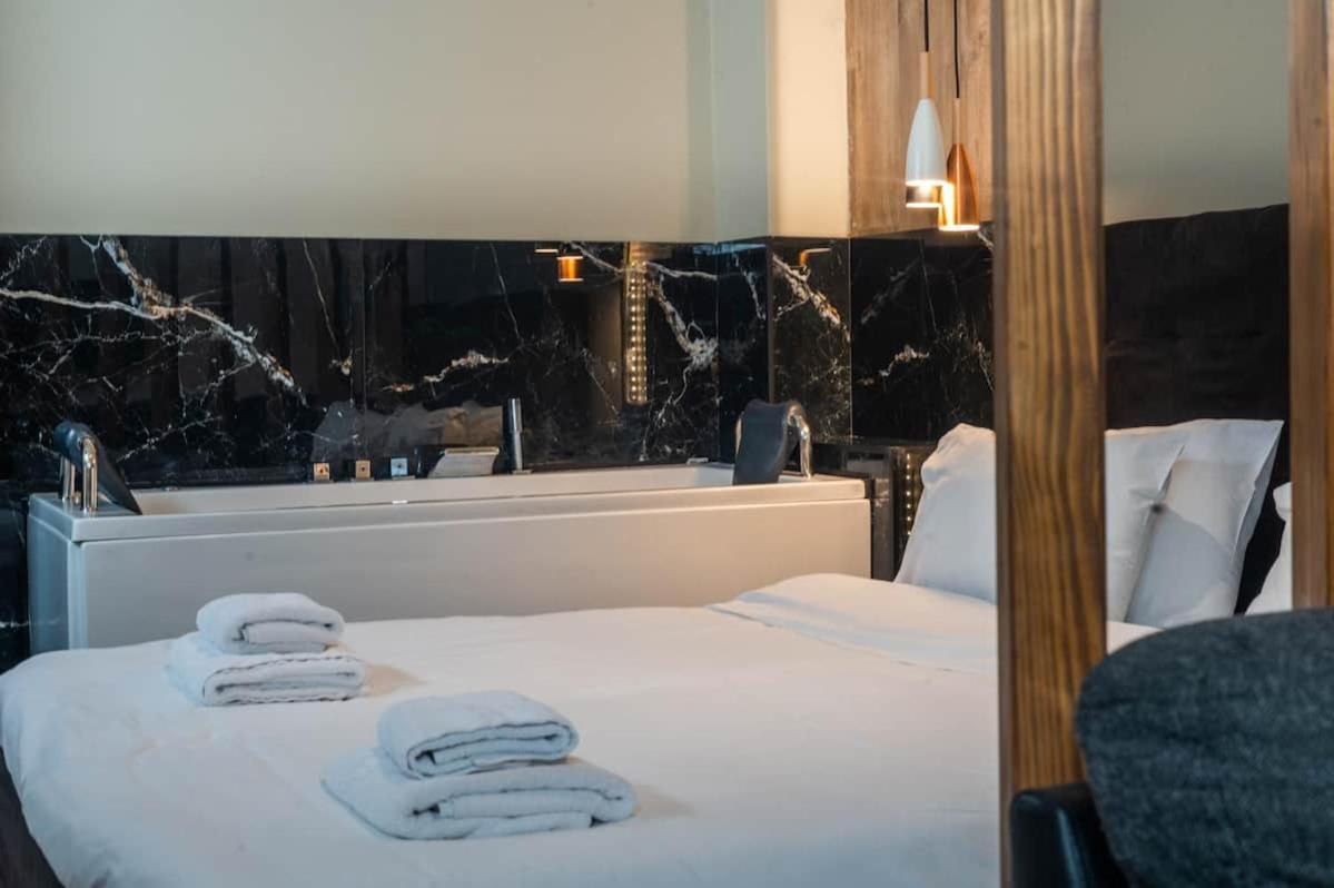 דירות אתונה Noho Boutique , Premium Living Dikeou 8 מראה חיצוני תמונה